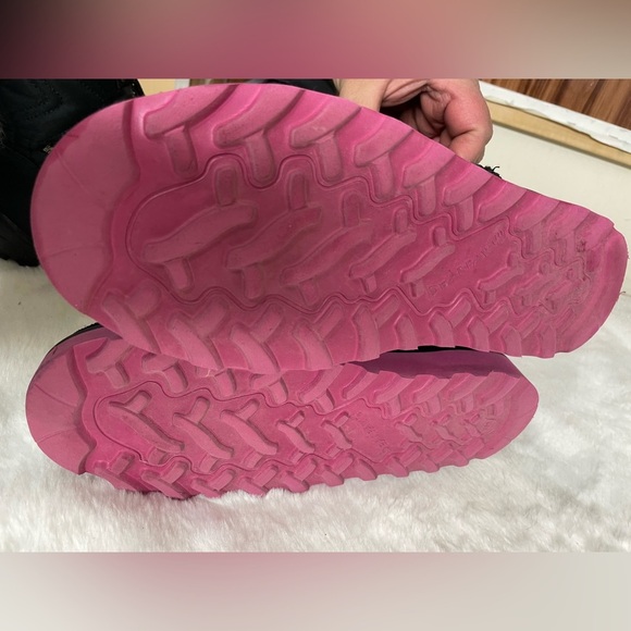 Bearpaw boots size 10 - Picture 4 of 4